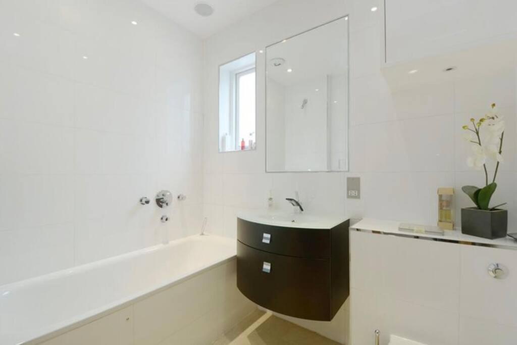 Designer 2 Bedroom Pimlico Londra Esterno foto